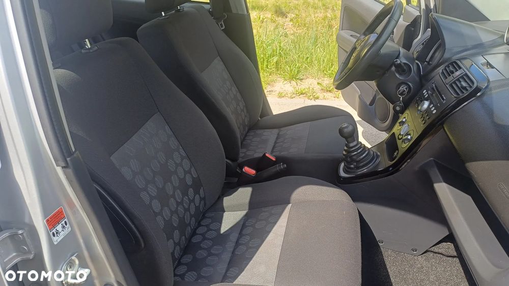 Suzuki Splash 1.0 Comfort - 21