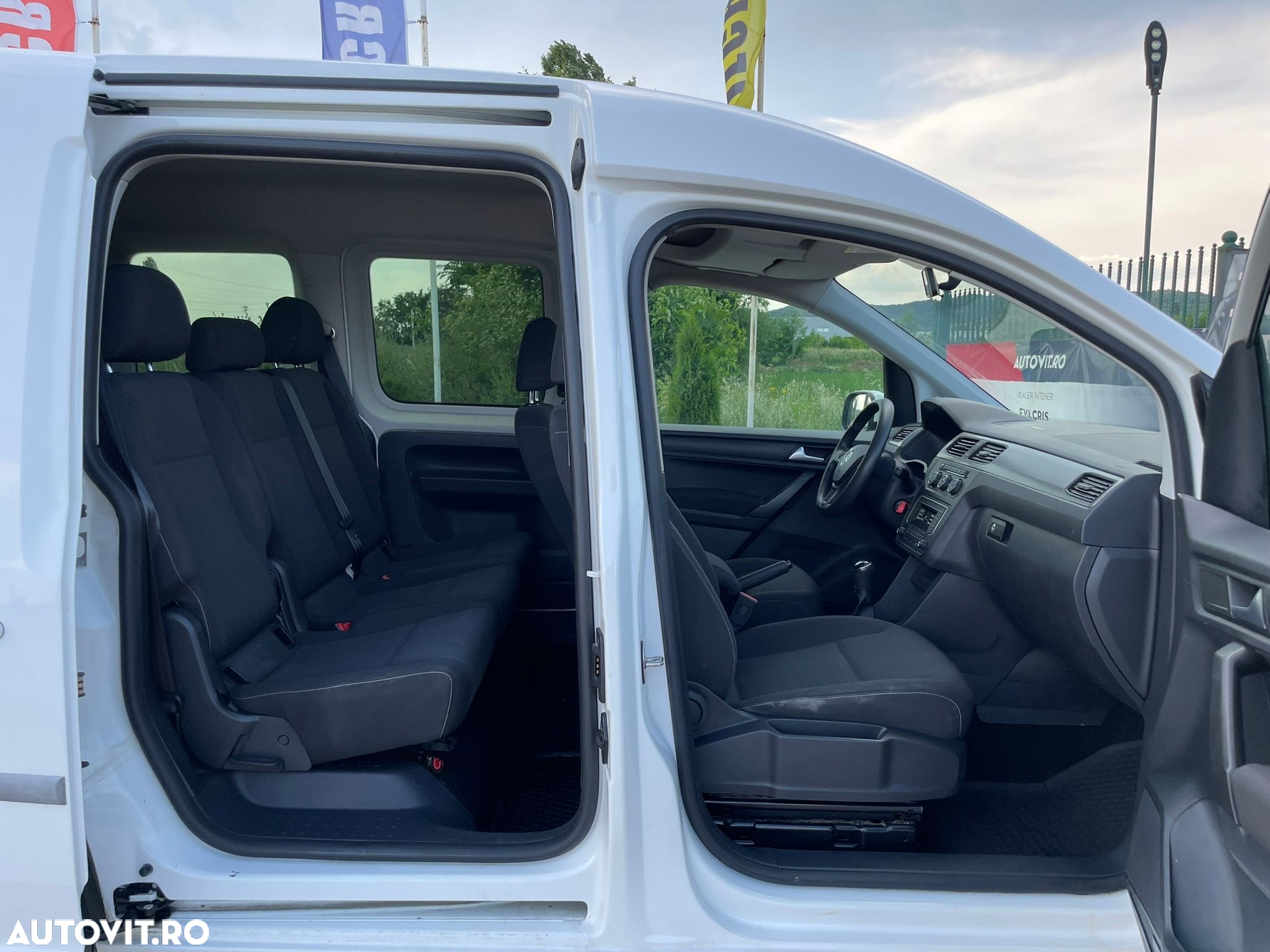 Volkswagen Caddy - 4