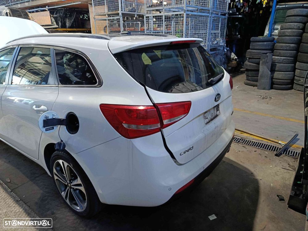 Carro D4FB KIA CEED 2015 1.6 Crdi 110CV 5P BRANCO DIESEL - 2