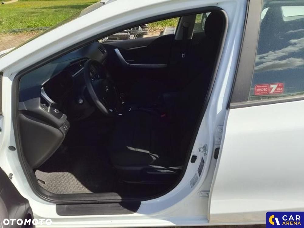 Kia Ceed - 32