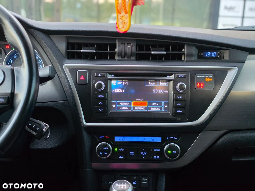 Toyota Auris 2.0 D-4D Prestige - 21