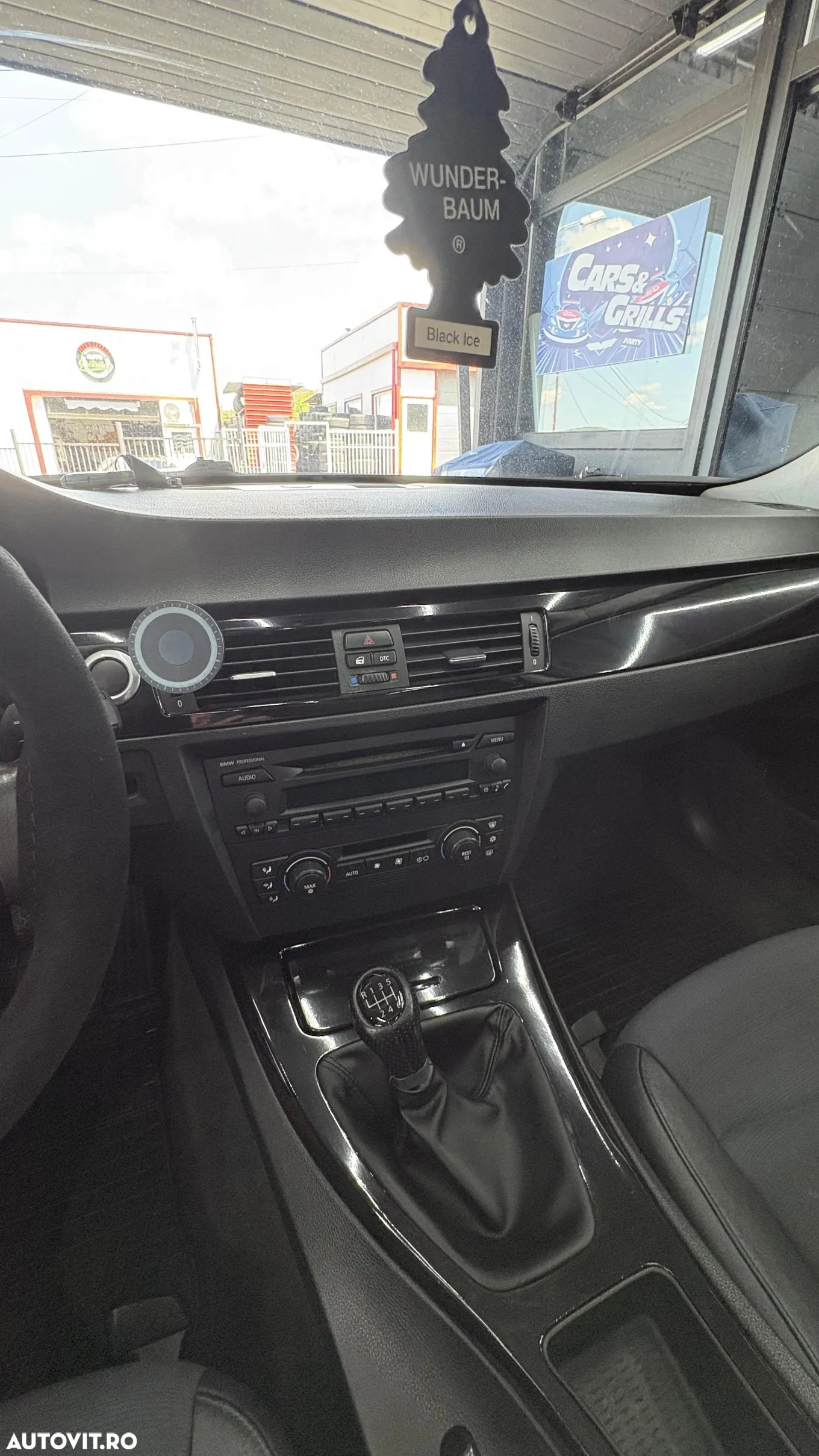 BMW Seria 3 320d Touring - 8