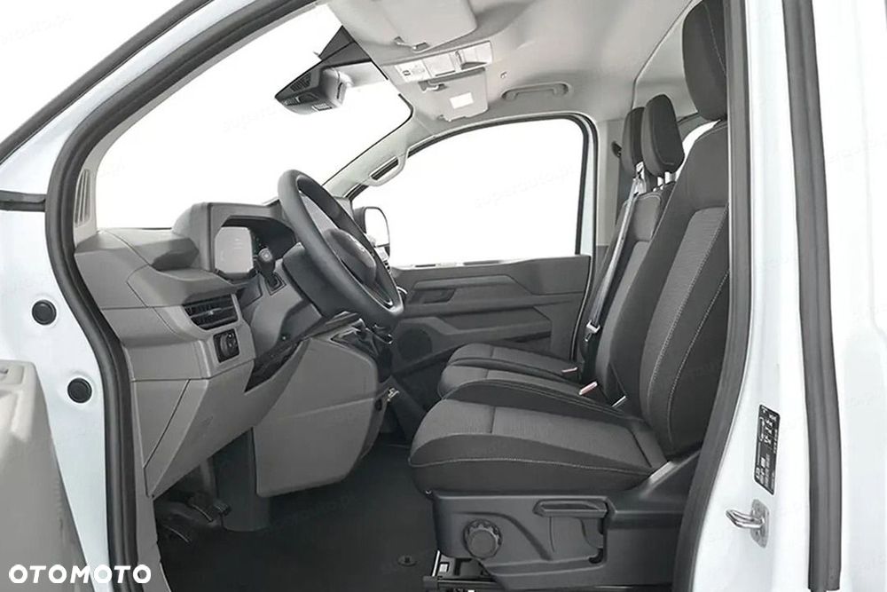 Volkswagen Transporter L2H1 2.0 150KM - 11