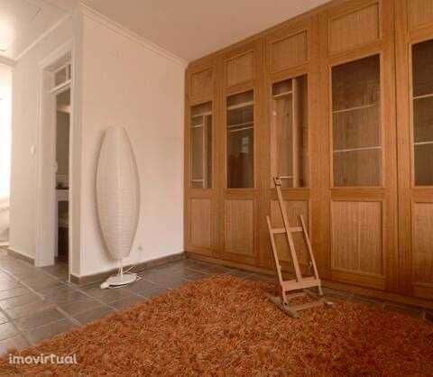 Moradia independente à venda na Rua do Embaixador, 186 Lisboa - Grande imagem: 2/8