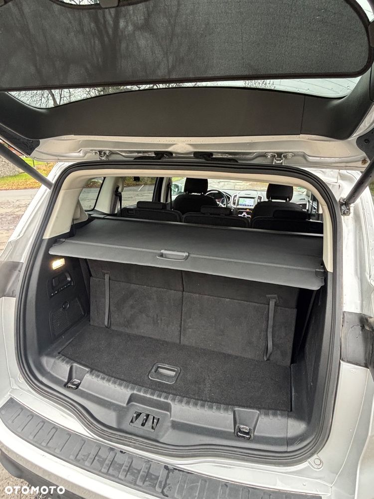 Ford S-Max - 11