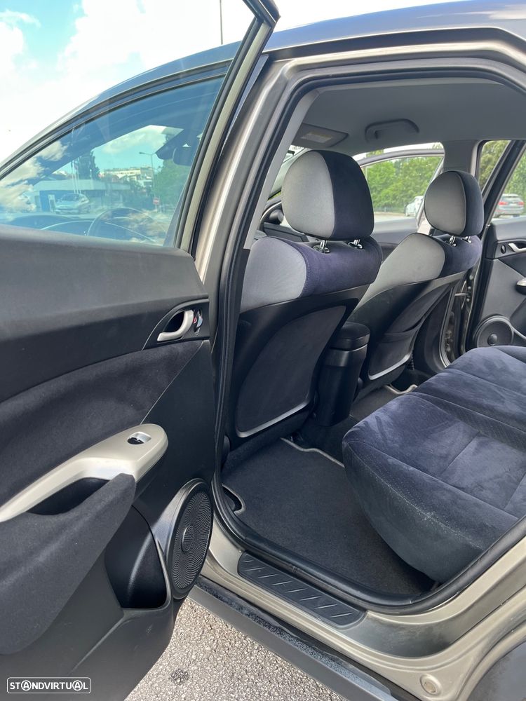 Honda Civic 1.4 Comfort - 15