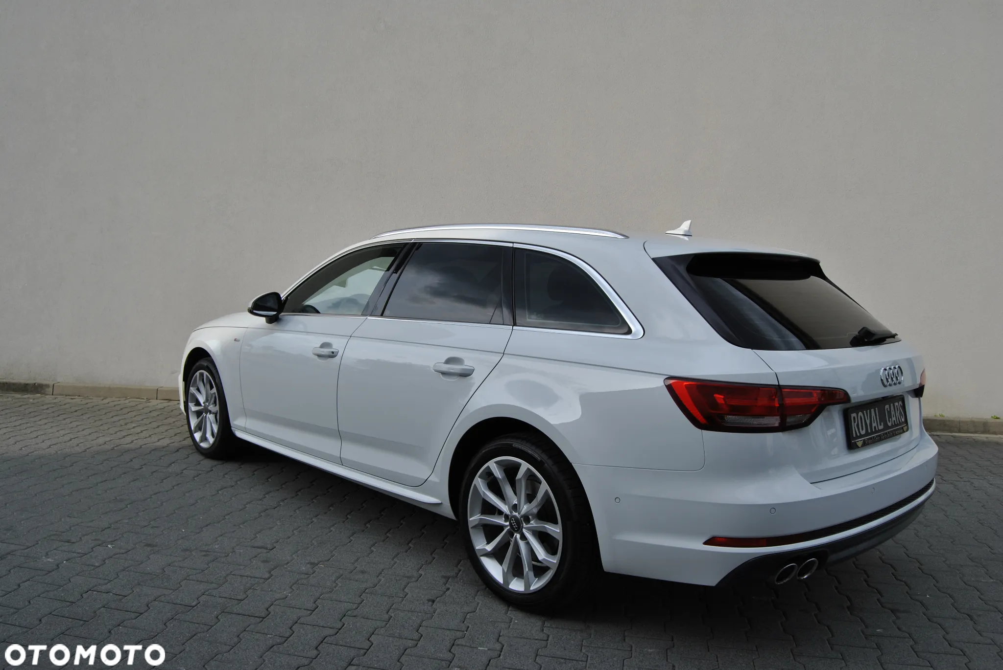 Audi A4 Avant 2.0 TDI ultra S tronic sport - 11
