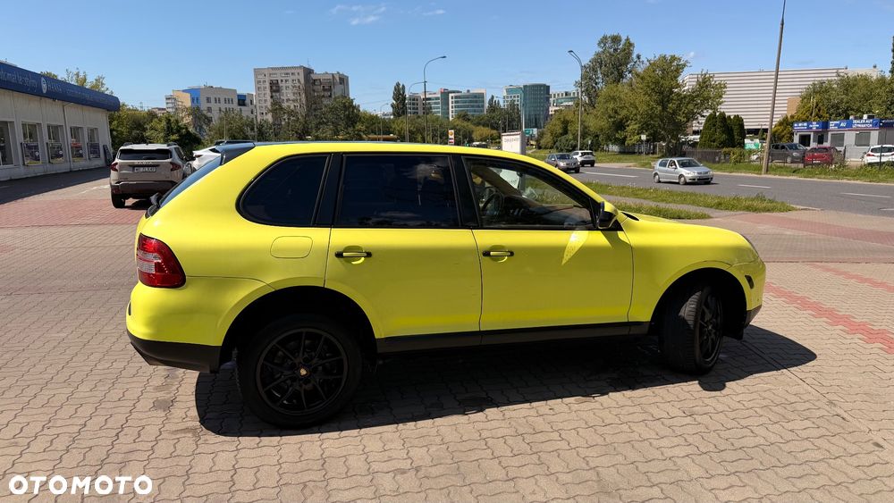 Porsche Cayenne - 4