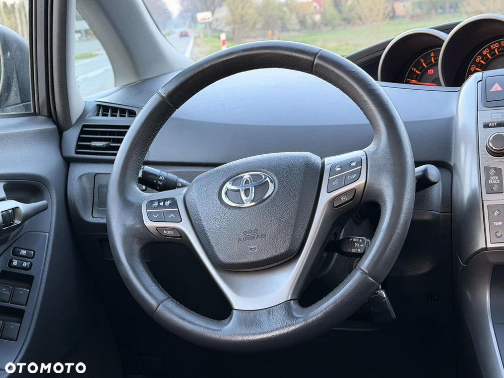 Toyota Verso 2.0 D-4D Sol SW 7os - 31