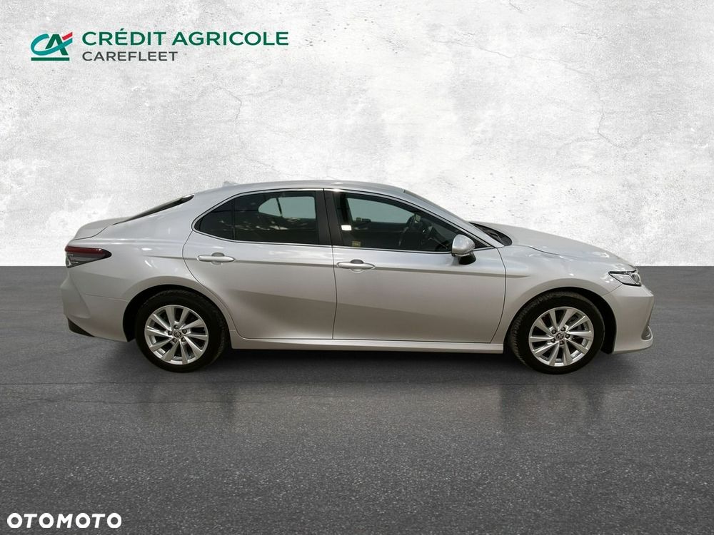 Toyota Camry - 5