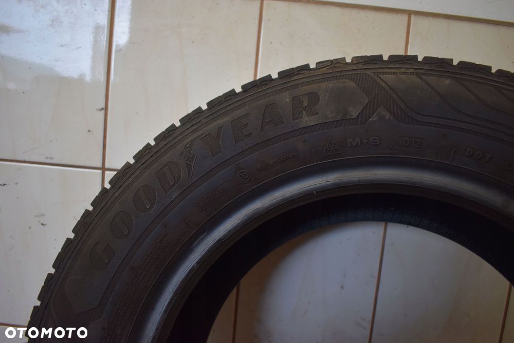 R16C 215/65 Goodyear Vector 4Seasons Cargo Wysyłka Gratis! - 5