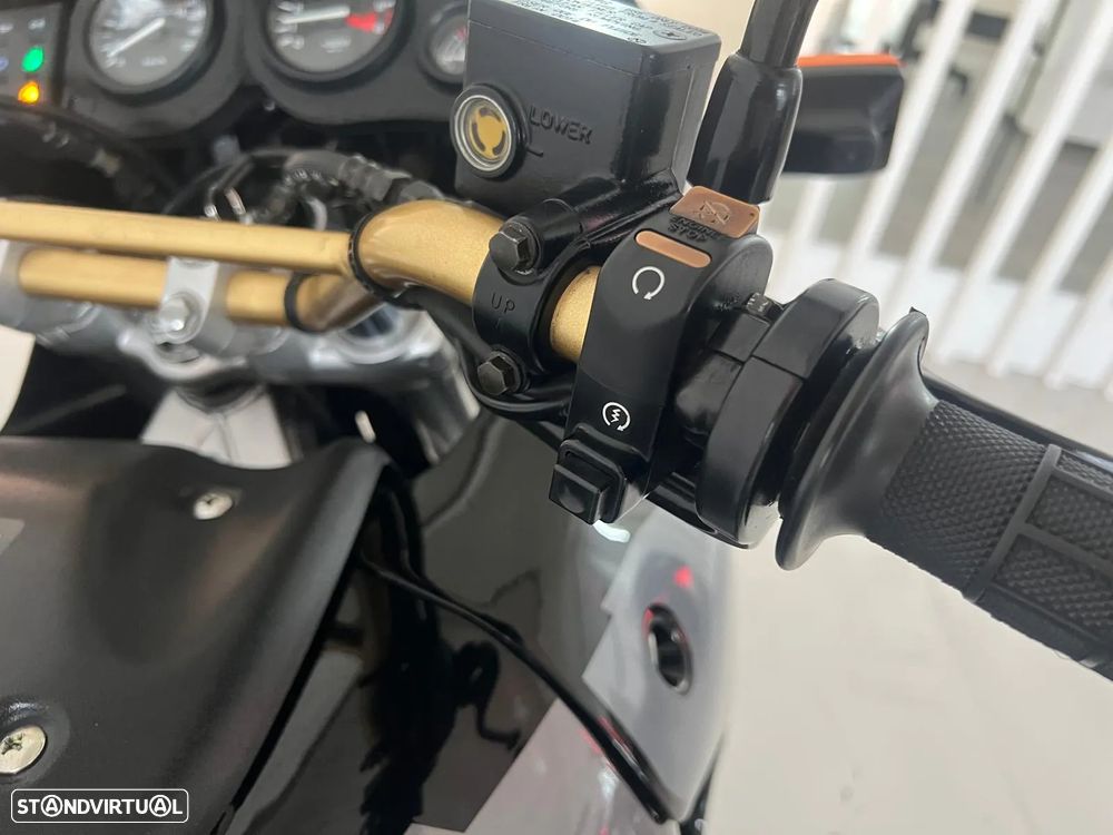 Honda Africa Twin 750 - 21