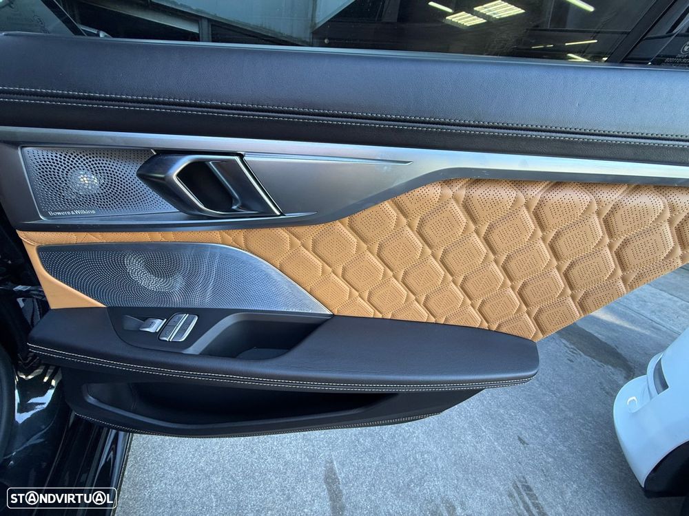 BMW M8 Competition - 23