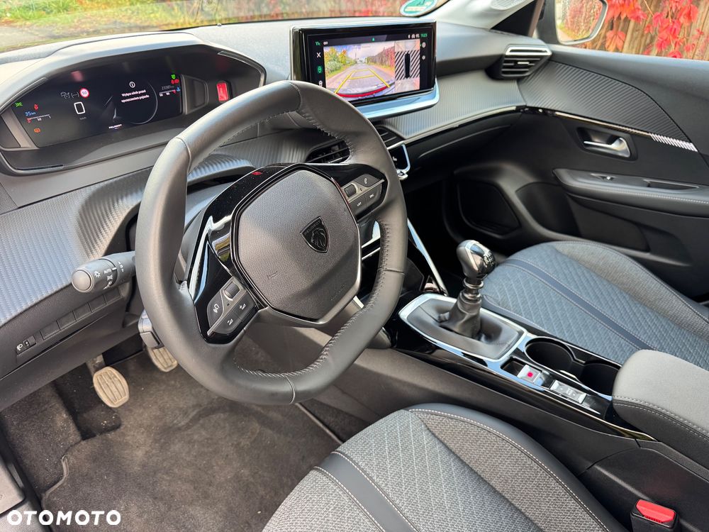 Peugeot 208 - 21