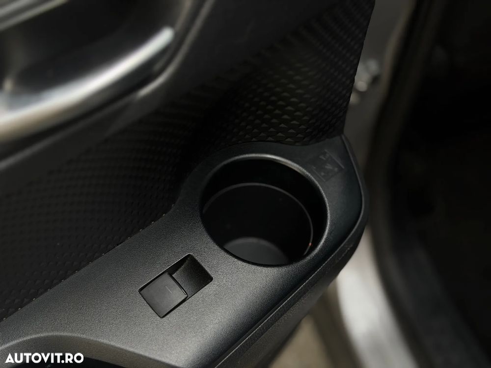 Toyota C-HR 2.0 HSD 184 CP 4x2 CVT C-ult Style - 28