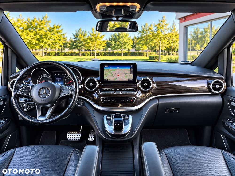 Mercedes-Benz V-Class 2015 photo 4