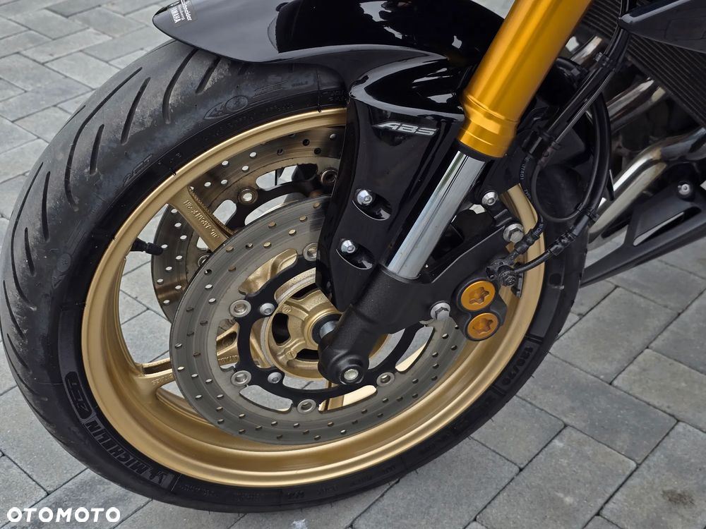 Yamaha FZ8 - 26
