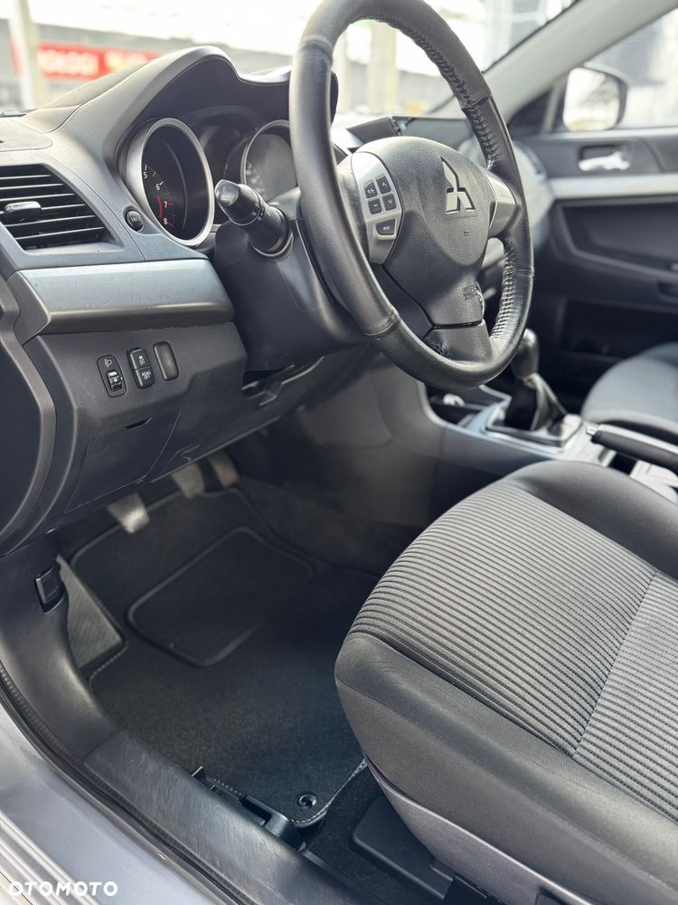 Mitsubishi Lancer 1.6 ClearTec Invite - 23