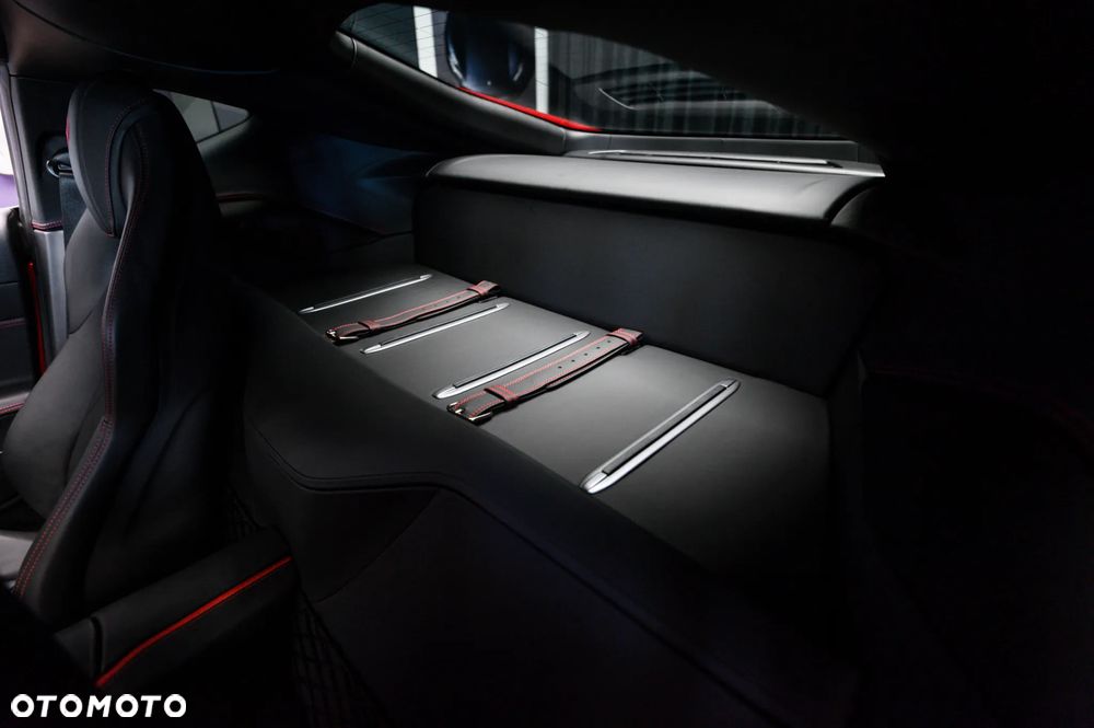 Ferrari 812 Superfast - 31