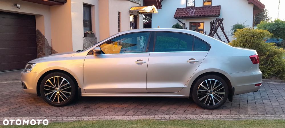 Volkswagen Jetta 2.0 TSI Highline DSG - 8