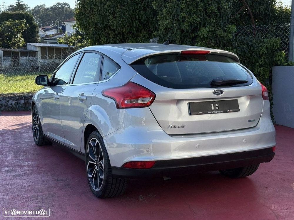 Ford Focus 1.0 EcoBoost S&S COOL&CONNECT DESIGN - 4