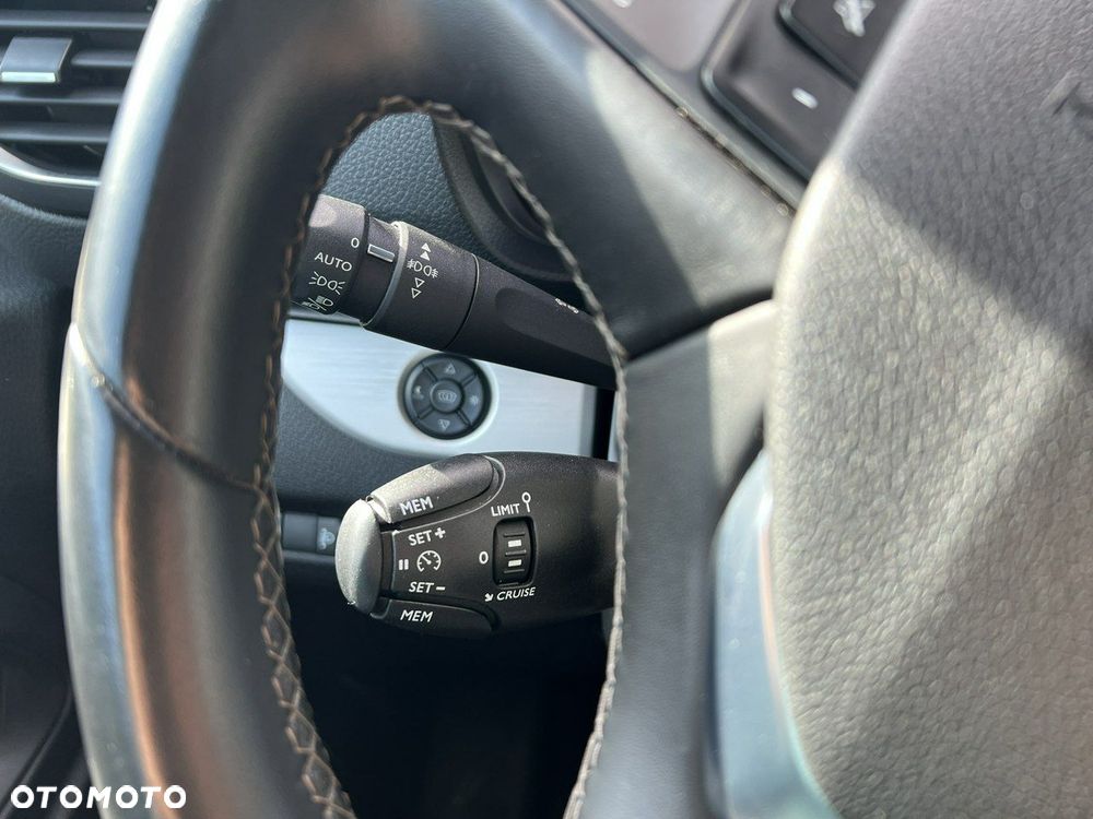 Peugeot Traveller 2.0 BlueHDi Long Business Vip - 29