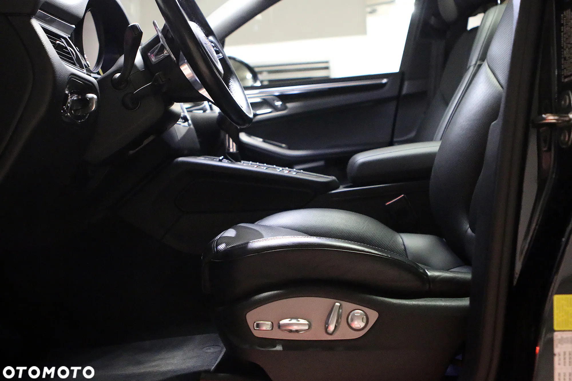 Porsche Macan S - 18