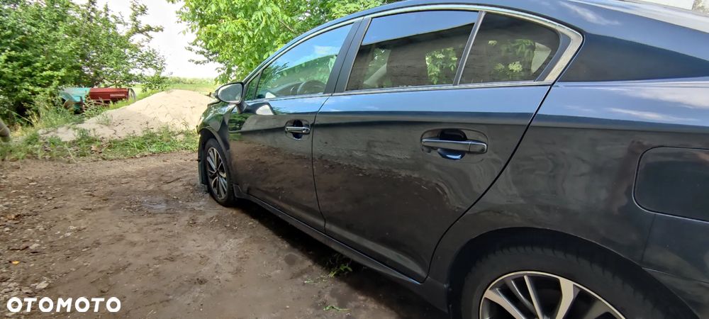 Toyota Avensis 2.0 D-4D Prestige - 6