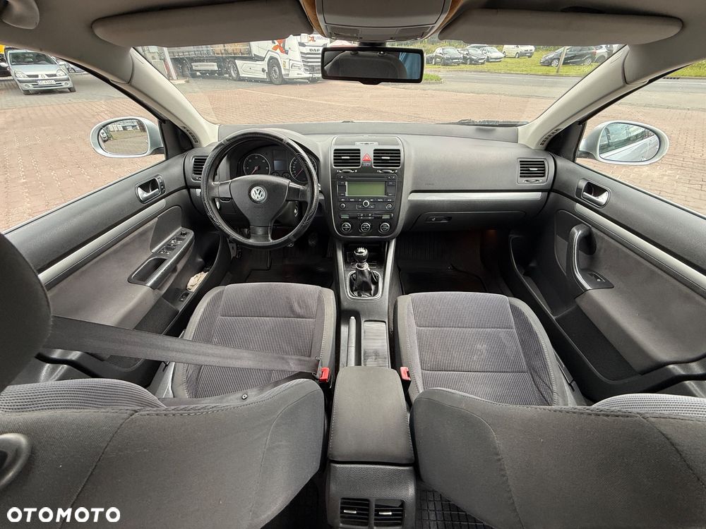 Volkswagen Jetta - 19