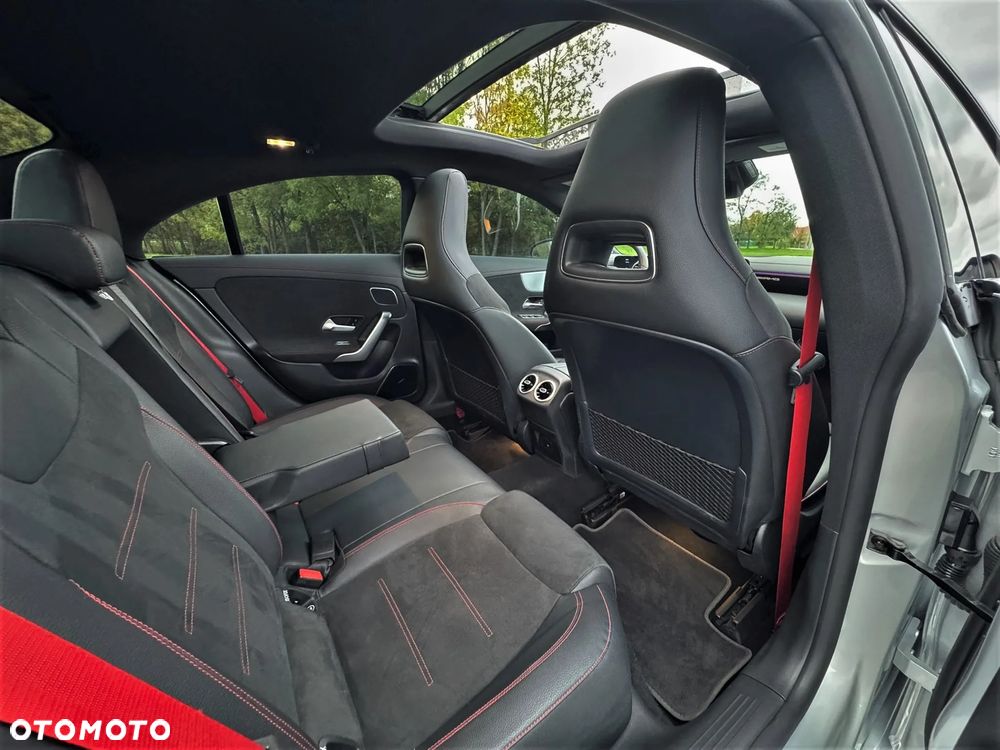 Mercedes-Benz CLA AMG 35 4Matic AMG Speedshift 7G-DCT - 27