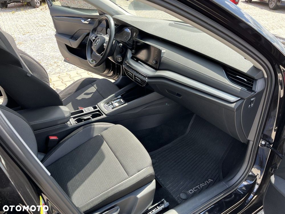 Skoda Octavia 2.0 TDI Ambition DSG - 20
