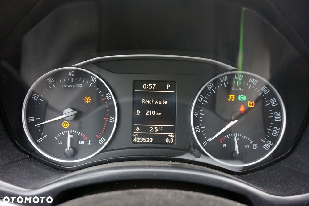 LICZNIK ZEGARY OCTAVIA II LIFT 1.4 TSI 1Z0920843K SKODA 2008-2013 - 2