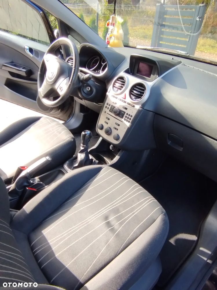 Opel Corsa 1.4 16V - 7