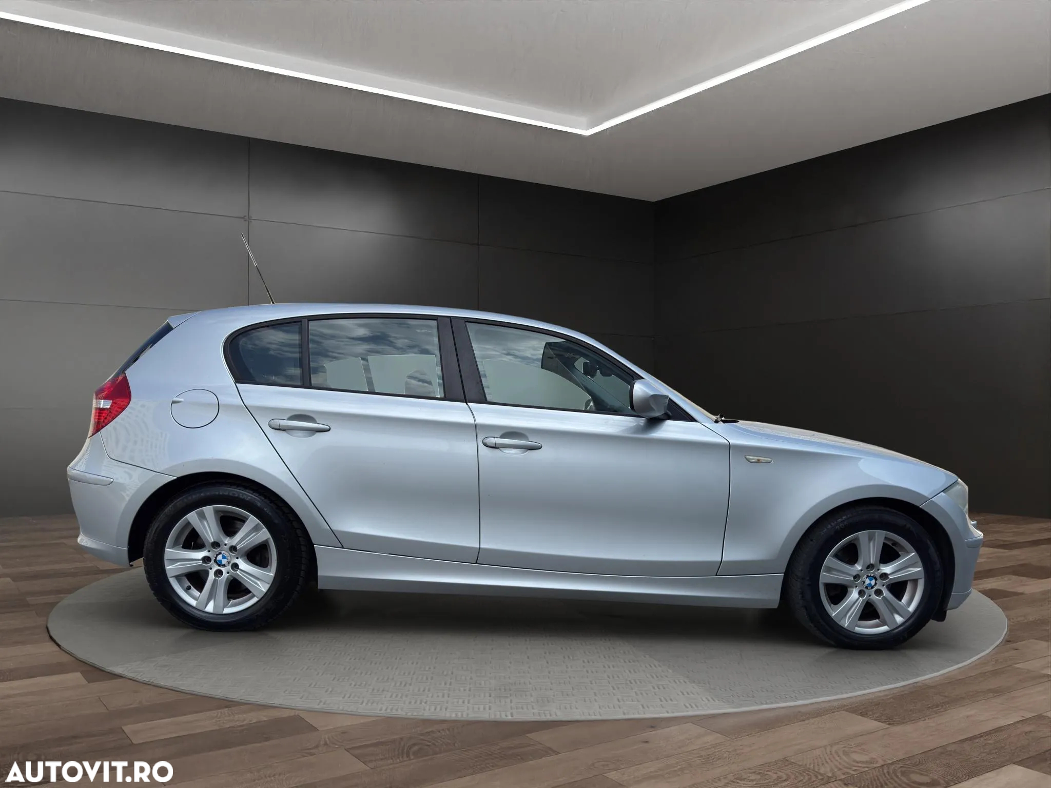 BMW Seria 1 118d DPF - 16