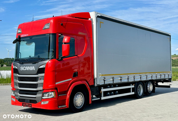 Scania R410 / FIRANKA / 21 EUROPALET / 8.5 M DŁUGOŚCI / 6x2 / PODWIESZANA I SKRĘTNA OŚ / AUTOMAT / SYPIALKA / 12.2020 ROK
