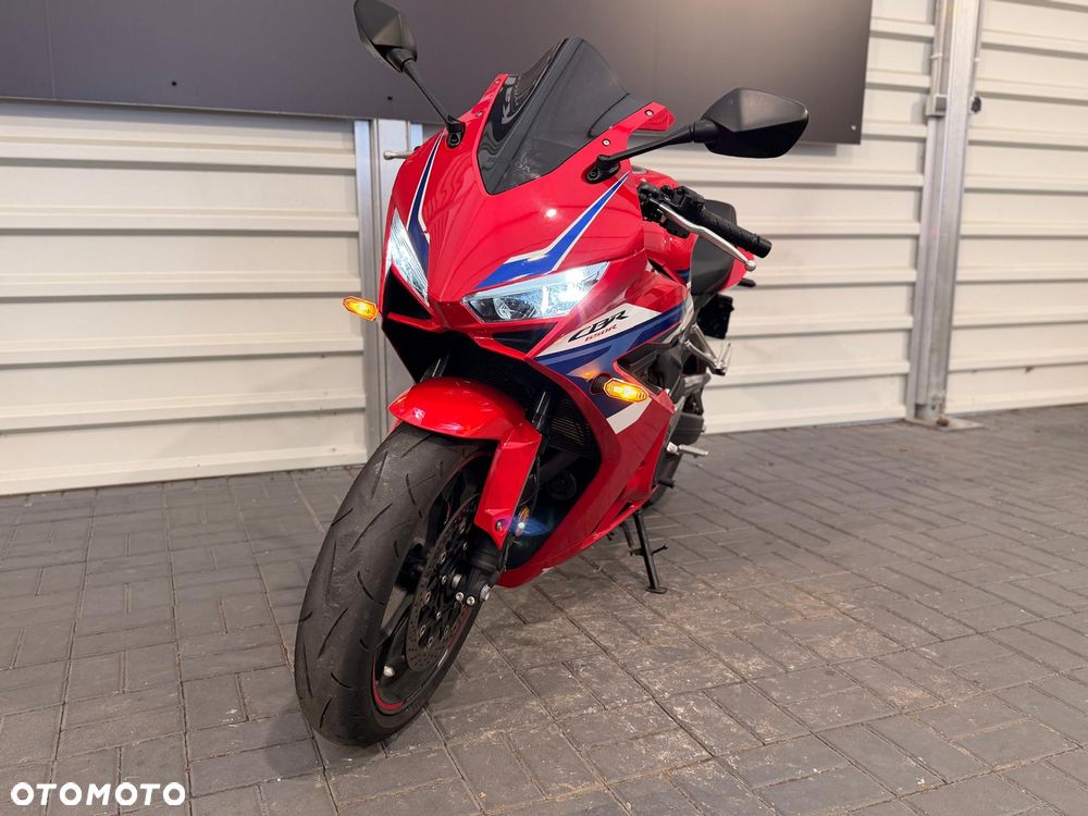 Honda CBR - 12
