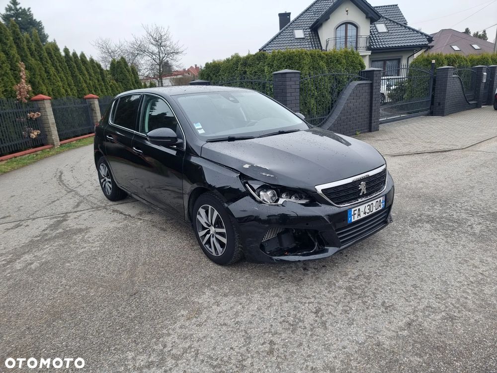 Peugeot 308 BlueHDi 130 EAT6 Stop & Start Allure Business-Paket - 6