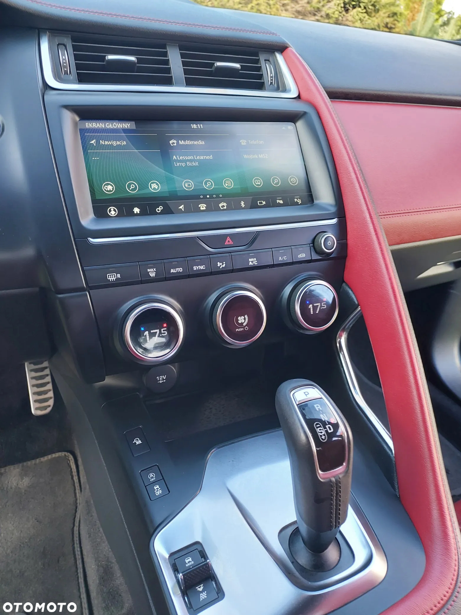 Jaguar E-Pace 2.0 i4P AWD R-Dynamic HSE - 10