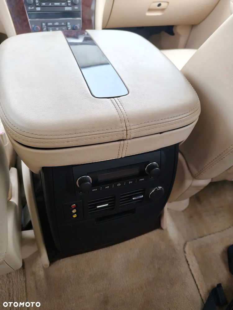 Cadillac Escalade - 10