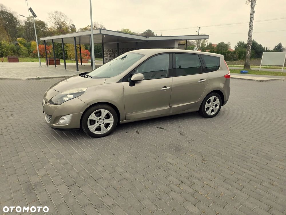 Renault Scenic - 25