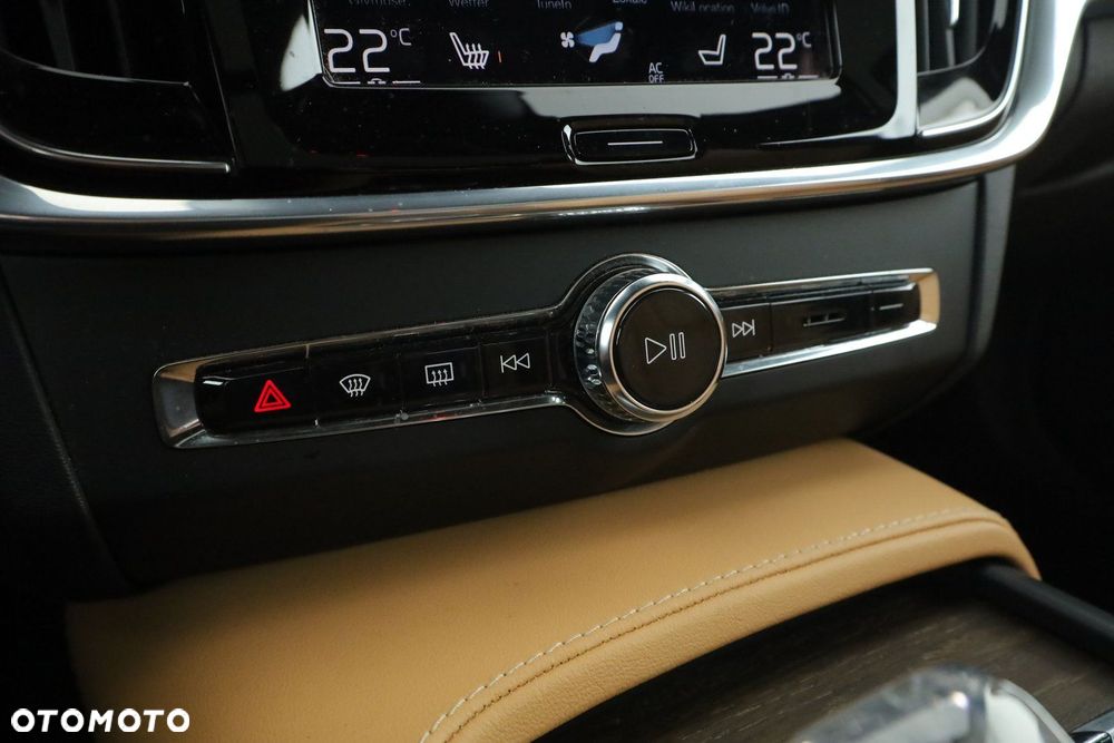 Volvo V90 - 16
