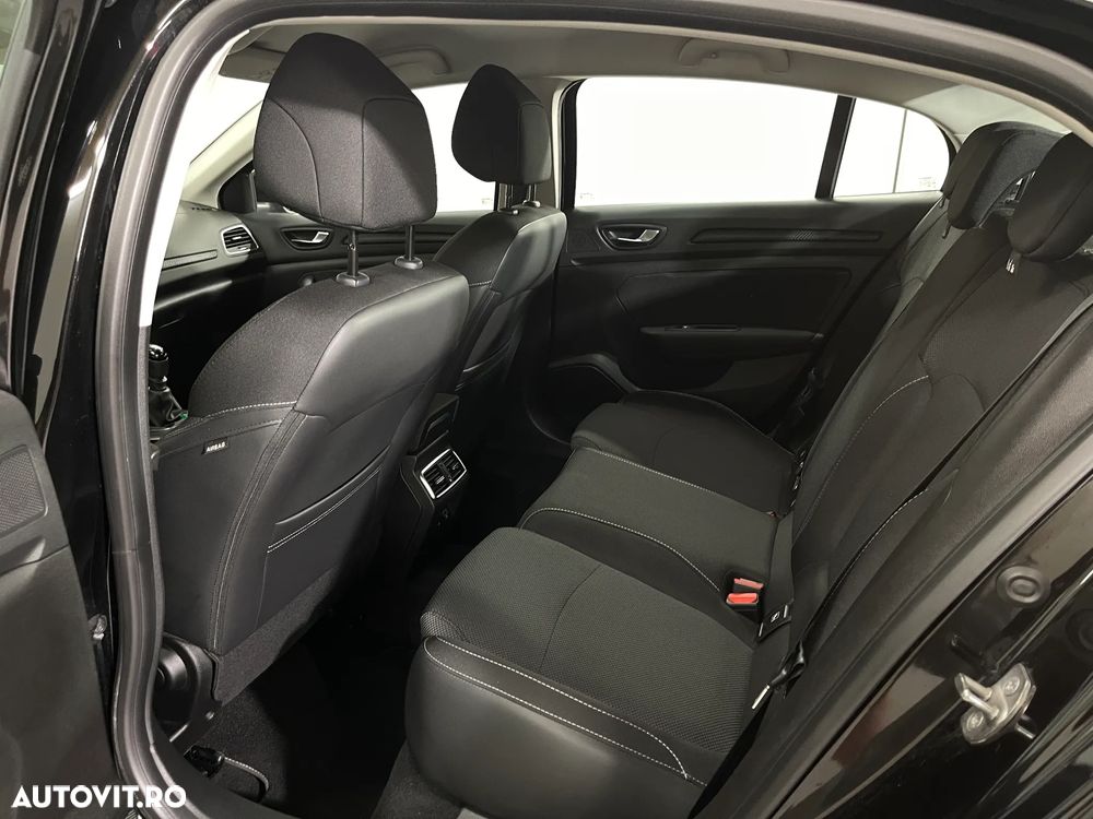 Renault Megane TCe 140 GPF Equilibre - 12