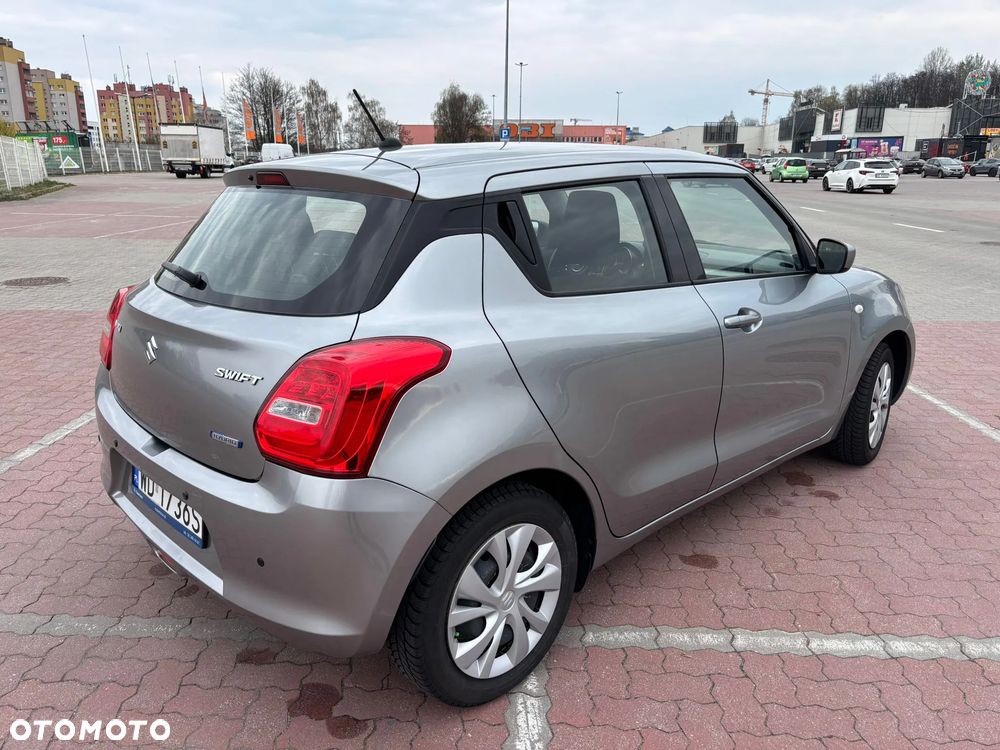 Suzuki Swift 1.2 Dualjet SHVS Premium CVT - 5