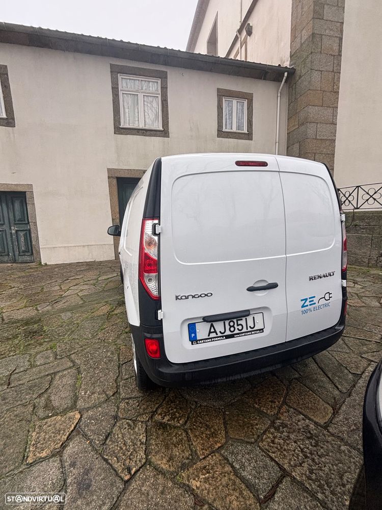 Renault Kangoo ze - 4