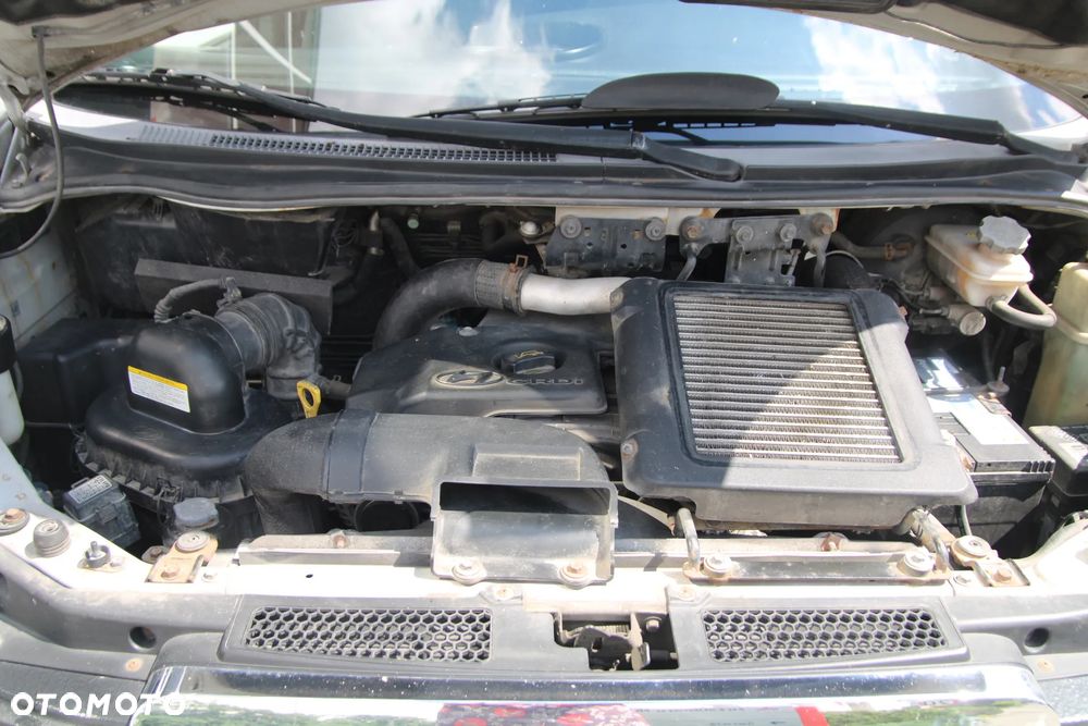 Hyundai H-1 Starex - 27