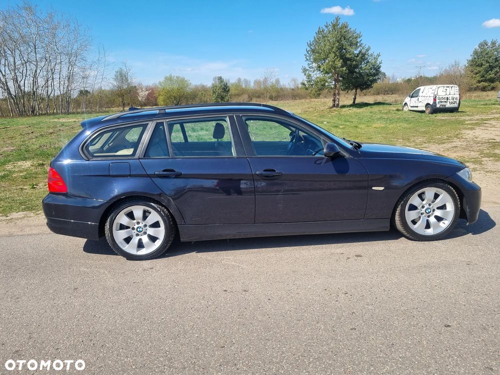 BMW Seria 3 320d DPF - 3