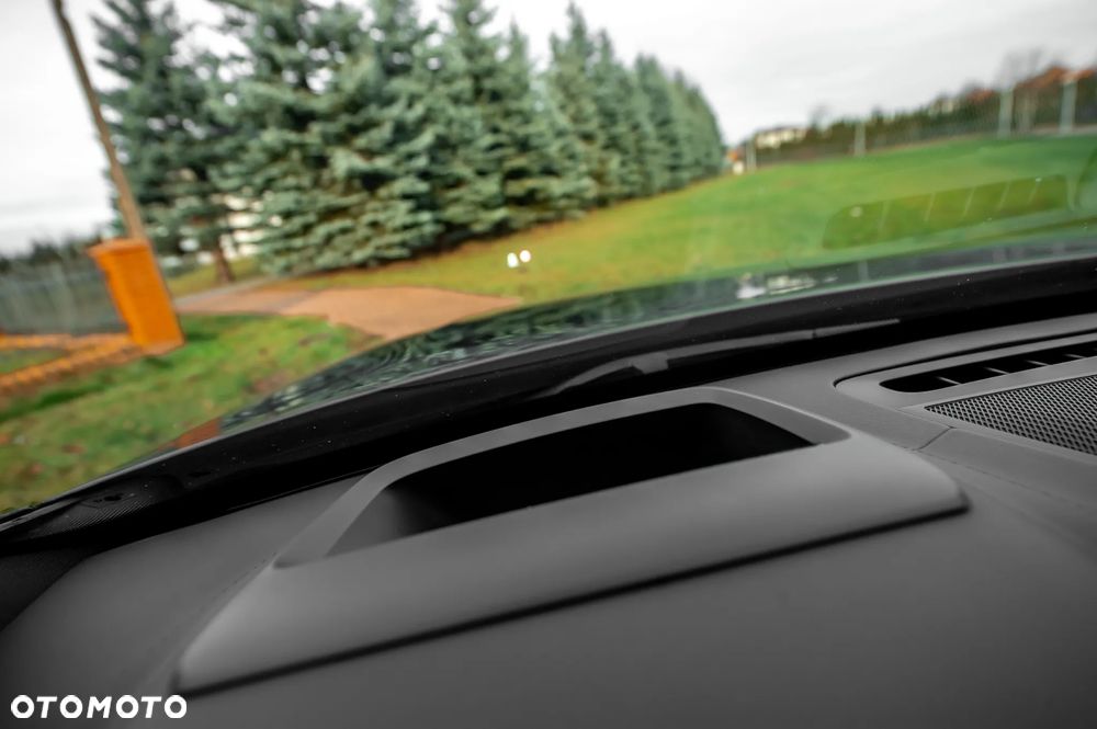 Volvo XC 90 D5 SCR AWD R-Design - 27