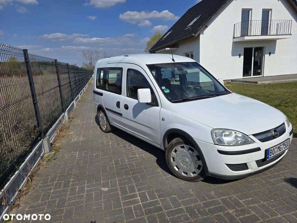 Opel Combo Tour - 8