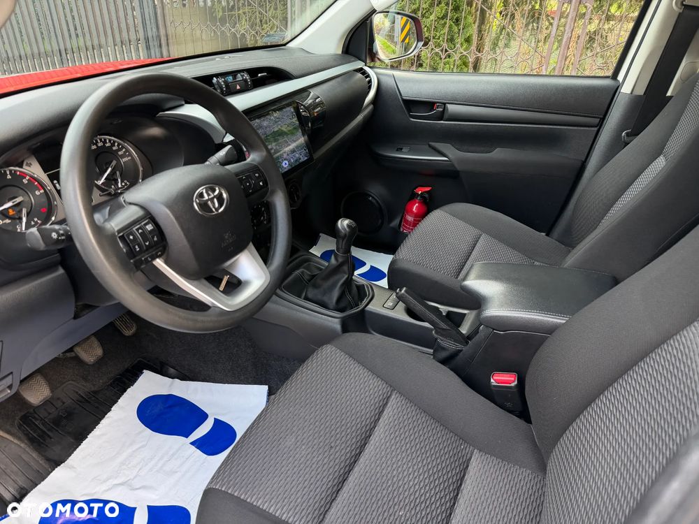 Toyota Hilux 2.4 D-4D Double Cab DLX 4x4 - 9