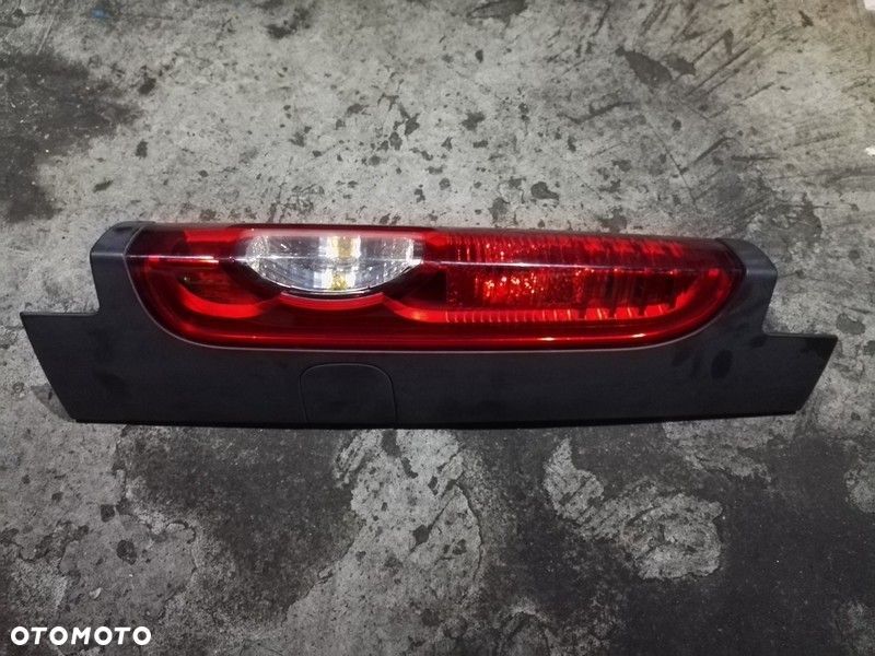 obudowa lampy tył trafic vivaro primastar 07+ - 4